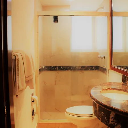 Condesa Suites